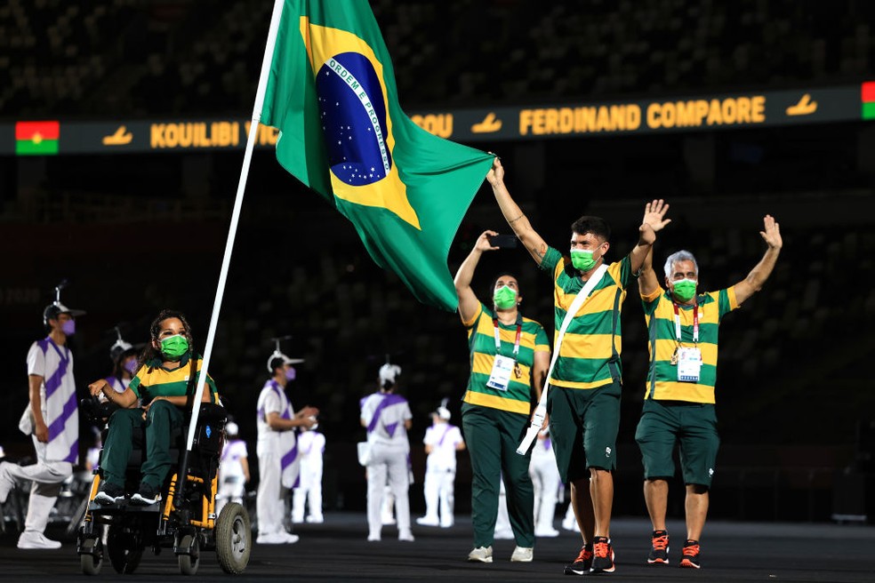 Delegação brasileira na cerimônia de abertura das Paralimpíadas 2020. Foto por: Buda Mendes/Getty Images